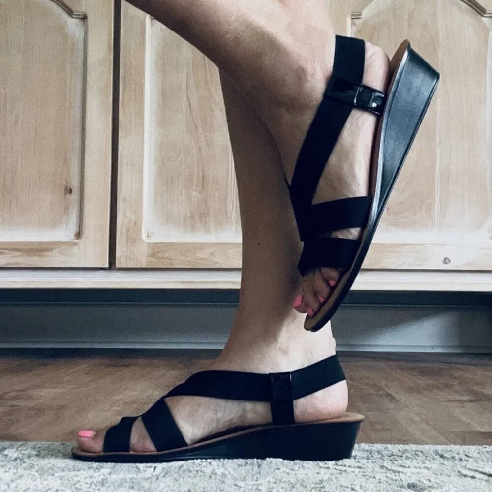Women's 10 CL Laundry Black Strappy Slip-on Comfort Work Casual Wedge Sandals